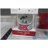 Image 2 : 2014 Mickey anfd Minnie Snow Globe and Disney's Ariel Collectors Decor