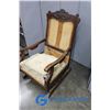 Image 2 : **Vintage Padded Wood Rocking Chair