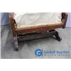 Image 5 : **Vintage Padded Wood Rocking Chair