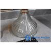 Image 5 : (2) Glass Oil Lamp with Shades - Full