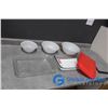 Image 1 : Glass Bowl Set and Pyrex Pans (one lid)