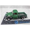 Image 1 : 1941 Plymouth Truck Diecast Model - Green