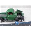 Image 4 : 1941 Plymouth Truck Diecast Model - Green