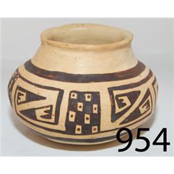 JEDDITO POTTERY JAR 