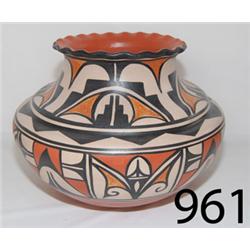 SANTO DOMINGO POTTERY JAR