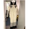 Image 3 : Men's Amazon Basics Snow Suit - Medium - Beige with Grey Jacket - Medium with Medium Overall Style S