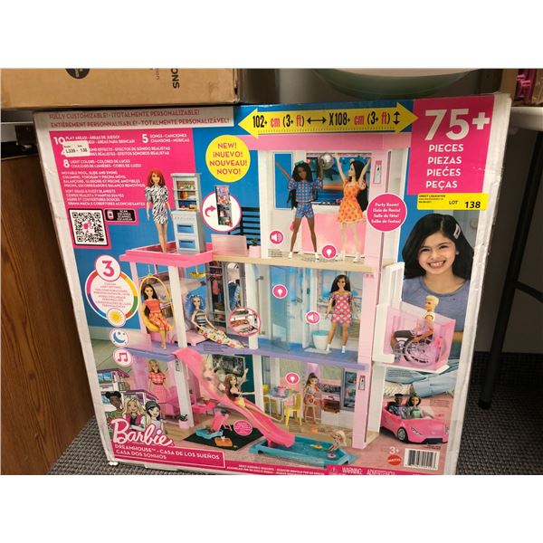 BARBIE - 75 piece Customizable Doll House