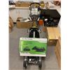 Image 1 : CaddyTek Explorer Vu - Caddy Cart with Golf Green Putting Trainer with automatic ball Return by Nati