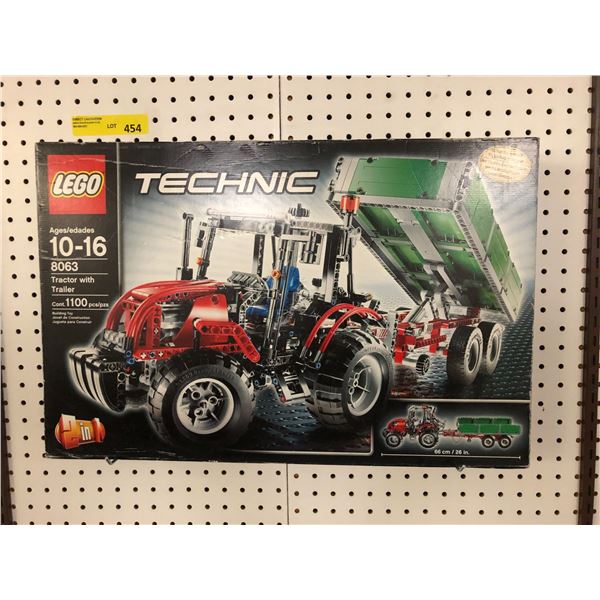 LEGO TECHNIC Model 8063 Tractor with Trailer - 1100 Pieces - 2in1 - New In Box