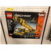 Image 1 : LEGO TECHNIC with Power Functions - Mobile Crane MKII - Model 42009 - 2606 pieces, with Battery Box