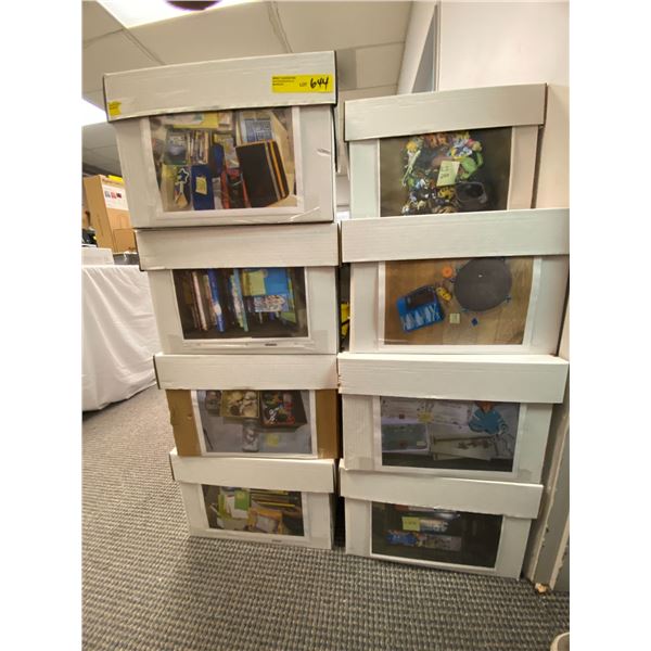 Lot of 8 collectible boxes from Turner & Hooch