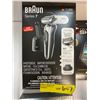 Image 2 : Braun Series 7 Shaver - waterproof with 360 degree shave with iPad protective screen