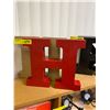 Image 1 : Letters H - Two Painted Metal Letters