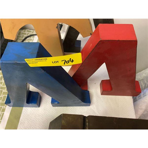 Letters V - Two Painted Metal Letters