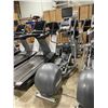 Image 2 : PRECOR USA EFX 576I COMMERCIAL 110V ELLIPTICAL TRAINER WITH CARDIO THEATER DISPLAY & HEADPHONE JACK