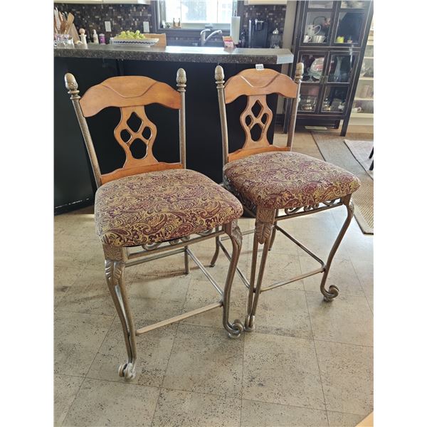 Set of 2 Beautiful Bar Stools