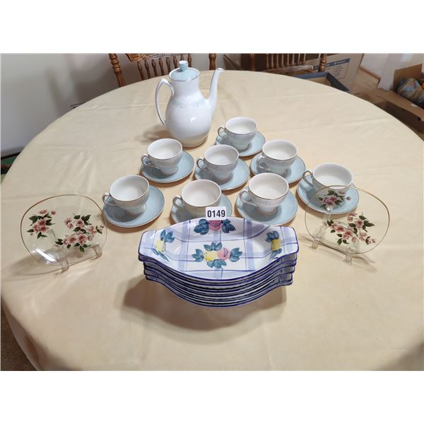 W.H. Grindley & Co. China Set with Tea Pot & Set of 6 Dip Bowls