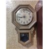 Image 2 : Vintage Laundry Hamper, Organizer & Spartus Pendulum Clock