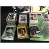 Image 2 : VINTAGE VANCOUVER CANUCKS MAGAZINES AND CARDS