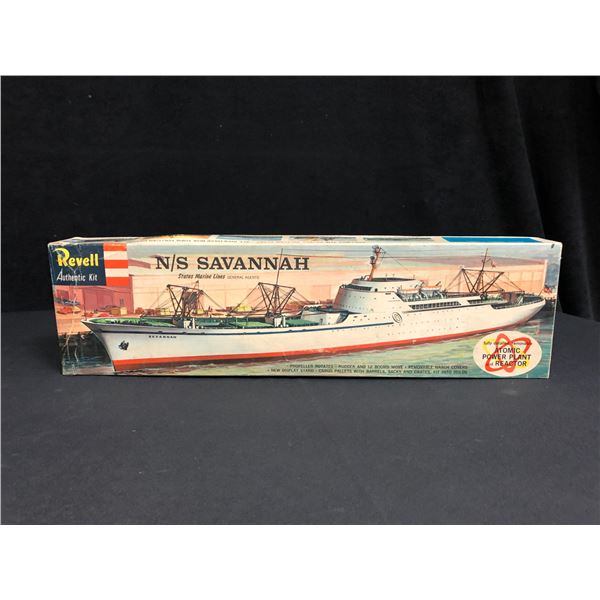 REVELL AUTHENTIC KIT N/S SAVANNAH