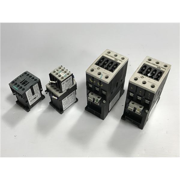 Lot of (4) Siemens Contactors