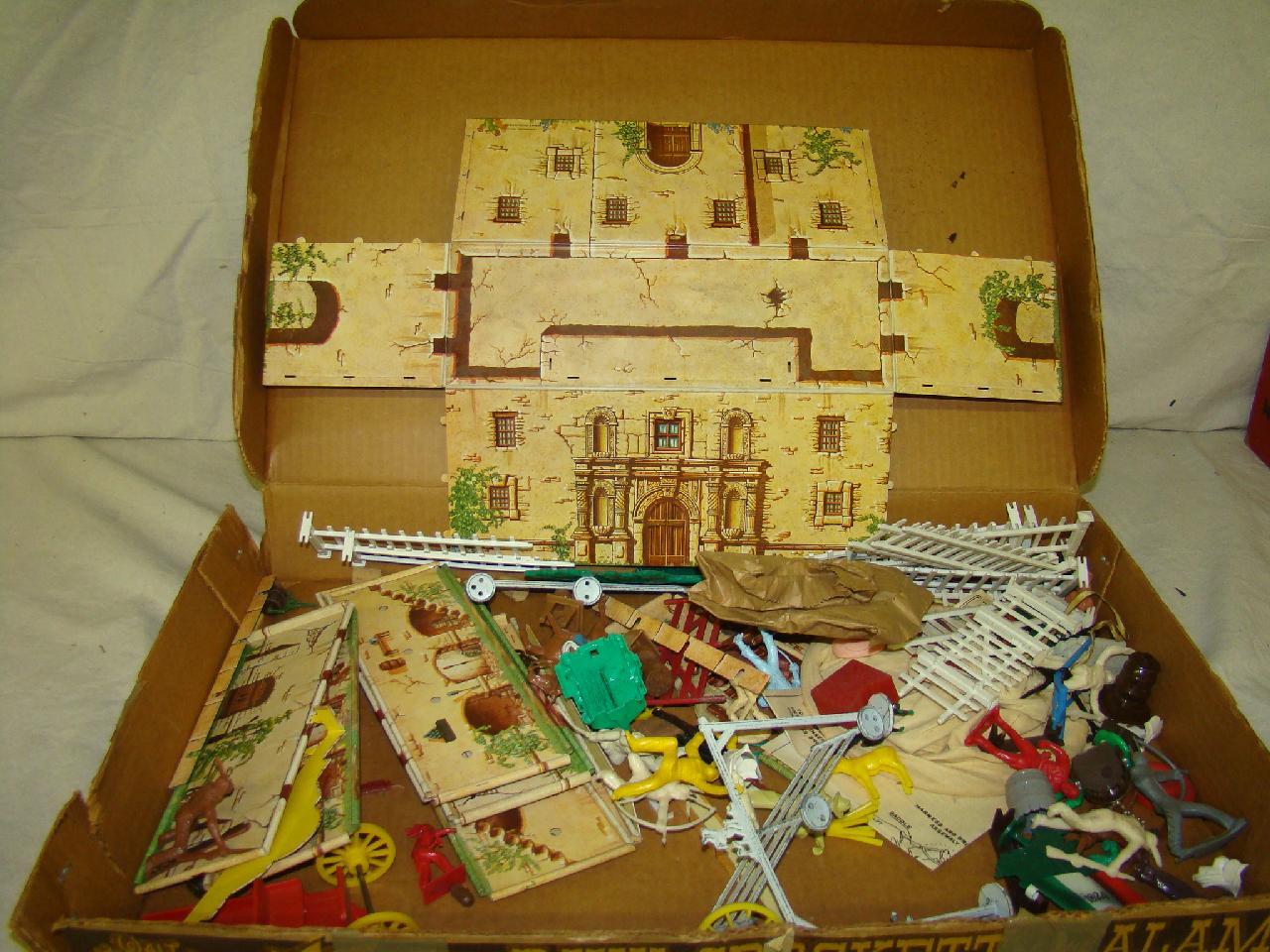 Marx Davy Crockett at the Alamo Playset w/Box