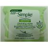 Image 2 : Simple Makeup Cleansing Wipes (4 x 25)
