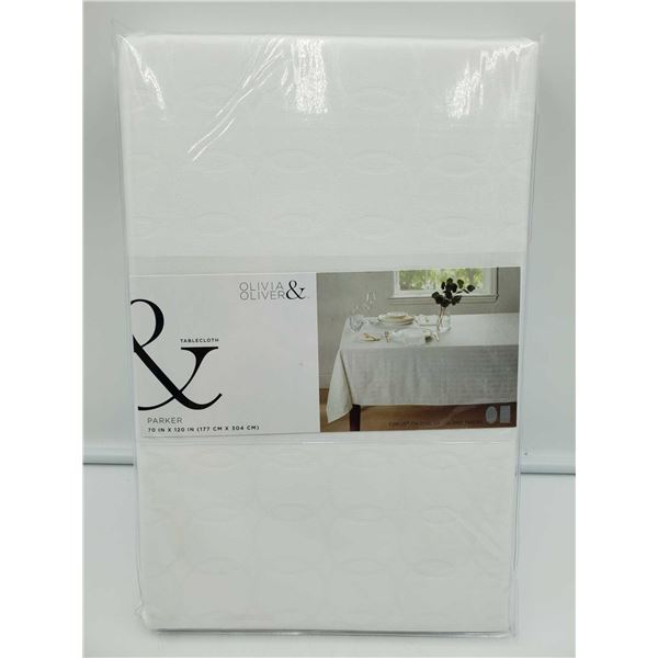 Olivia & Oliver Parker Tablecloth (70in x 120in)