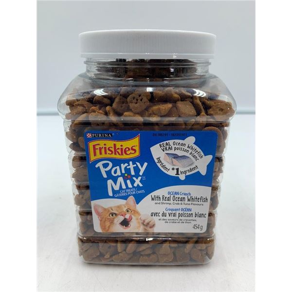 Friskies Party Mix Ocean Crunch Cat Treats - 454g Tub