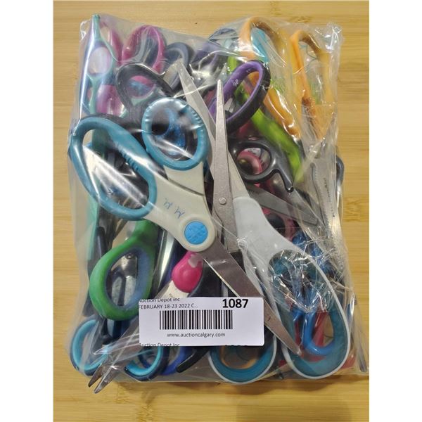 Lot of Assorted Scissors