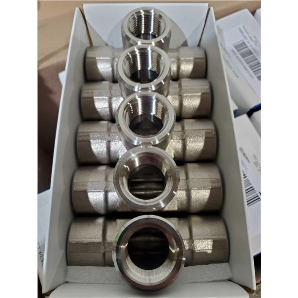 *NEW* Swagelok 1/2" Female Tee Fitting X5