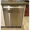 Image 1 : Thermador Luxury Sapphire Glow 24” Dishwasher, Stainless Steel