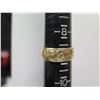 Image 8 : Gold 14K Hawaiian Ring w/ 'Regis' Size 9,  6.43g