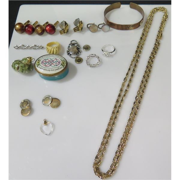 Misc Costume Jewelry: Metal Chain, Bracelet, Earrings, Ring, Pendant, etc