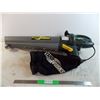 Image 1 : *YardWorks electric leaf blower - working