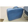 Image 5 : *Rex Stroll-o-chair + blue suit case