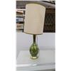 Image 1 : *Vintage Lamp + shade