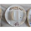 Image 3 : (3) Medicine Hat Alberta Pottery 22k gold rimmed souvenir hats