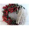 Image 4 : Wreath with christmas ornaments