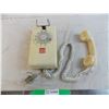 Image 1 : Vintage rotary telephone