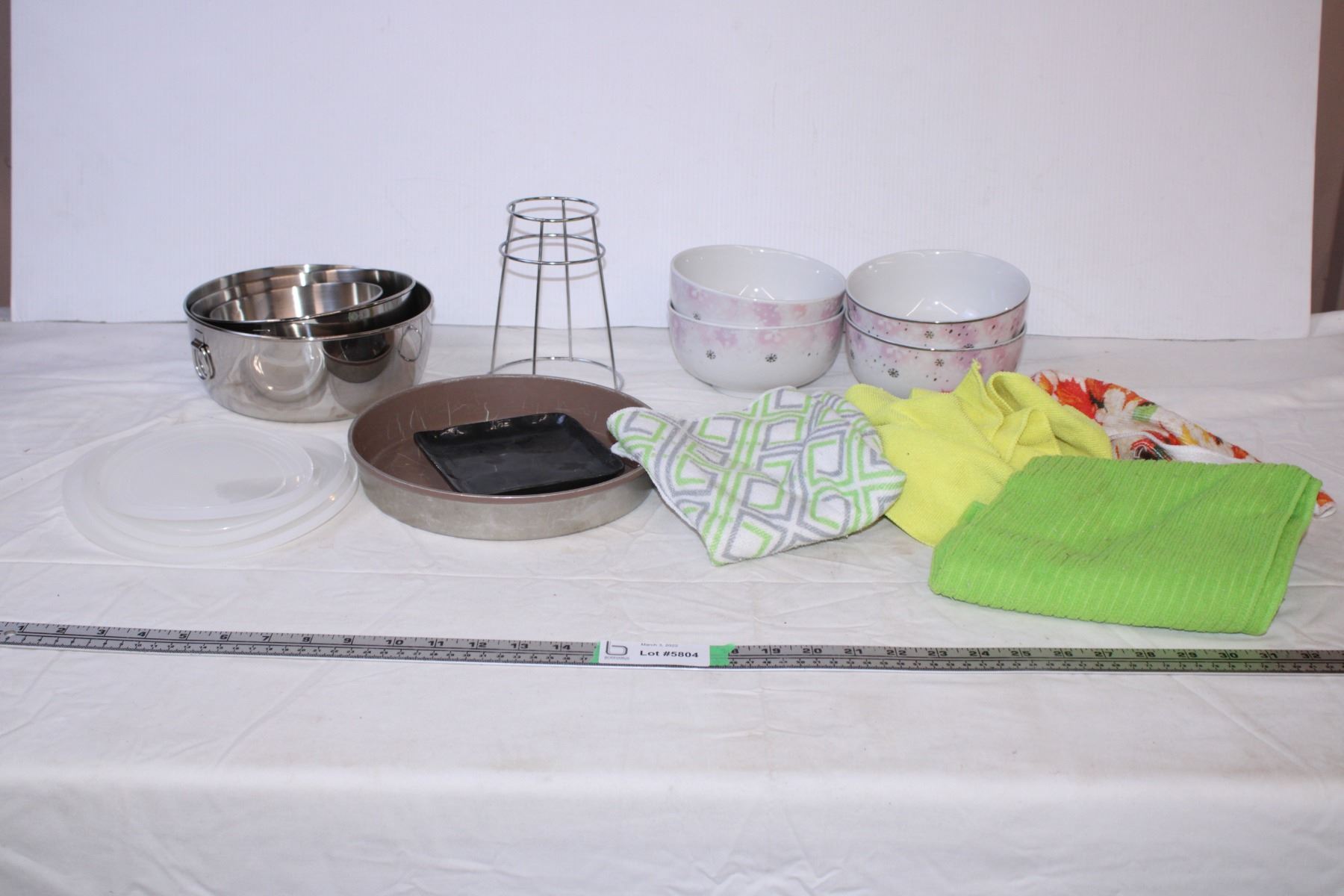 Kitchen Rag In Bowl Bowl Set,kitchen rags,Misc kitchen items - Bodnarus Auctioneering