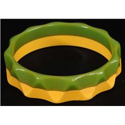Laminated Bakelite Zigzag Bracelet.