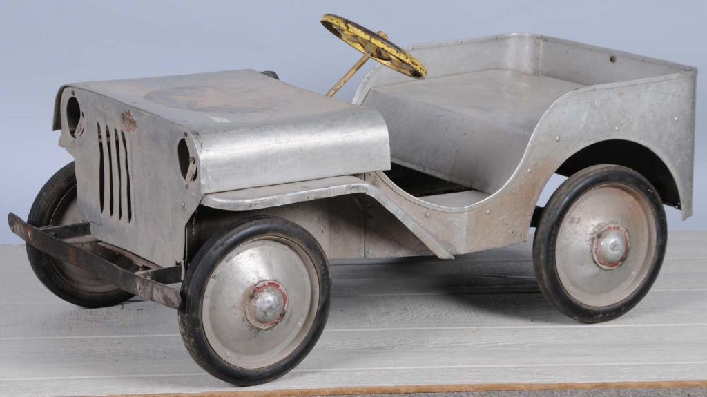 Aluminum Steel Military Jeep Pedal Car.
