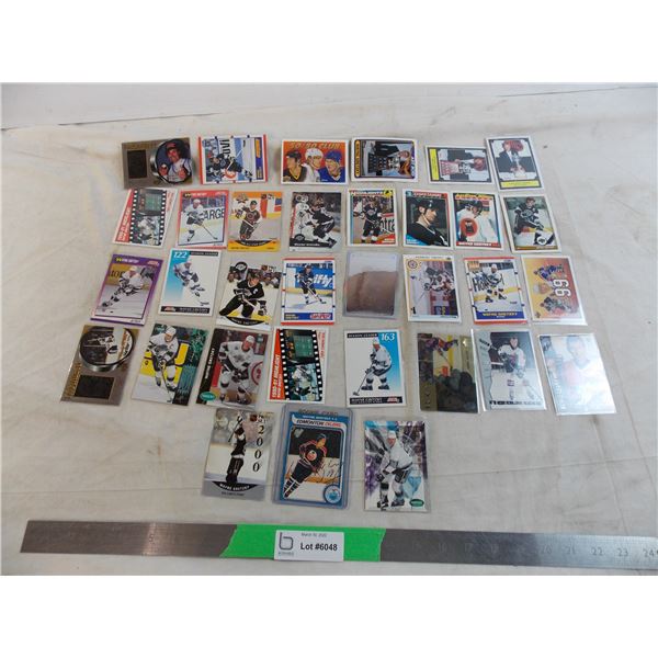 (33) Wayne Gretzky Cards - Cannot Guarantee Authenticity
