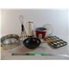 Image 1 : kitchen related items