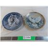 Image 1 : Wolf + Bird - gold rimmed collector plates