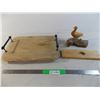 Image 1 : Wood Duck carving + wooding serving platter + misc wood item