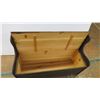 Image 4 : *Wood sitting storage bench - 43w 17d 29t