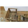 Image 4 : *Wood crate with misc