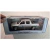 Image 2 : Welly Metal 2002 Chevy Avalanche 1:18 Die-cast